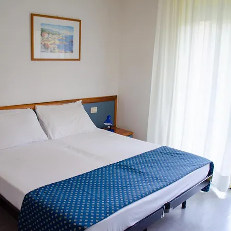 Rta Santo Stefano Apartahotel 3*