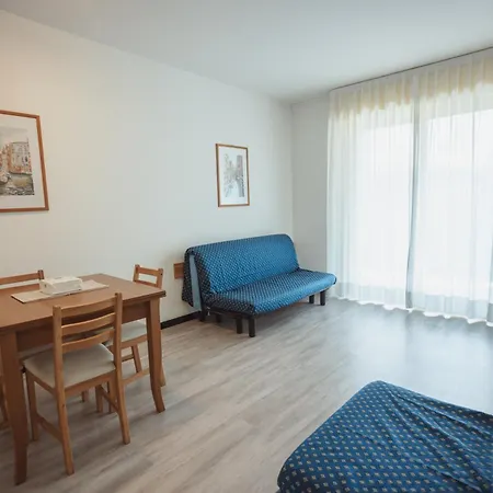 Aparthotel Rta Santo Stefano 3*